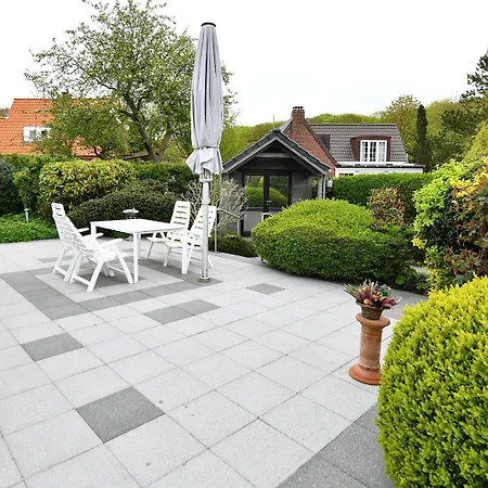 Nummer Eins Дом отдыха *